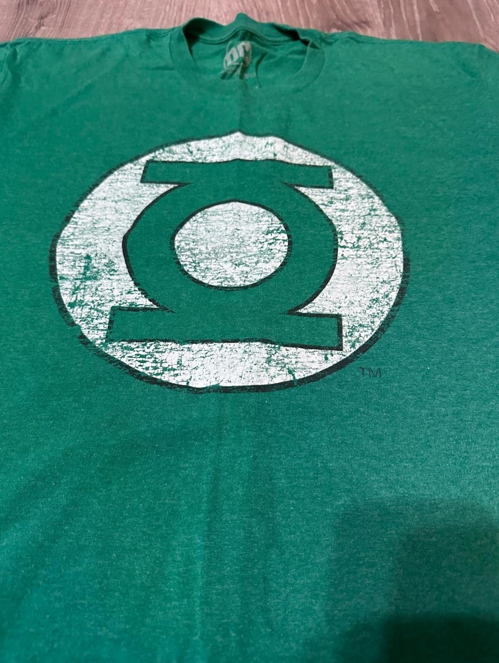 DC Green Lantern Distressed Logo Tee - Green - Picture 2 of 5